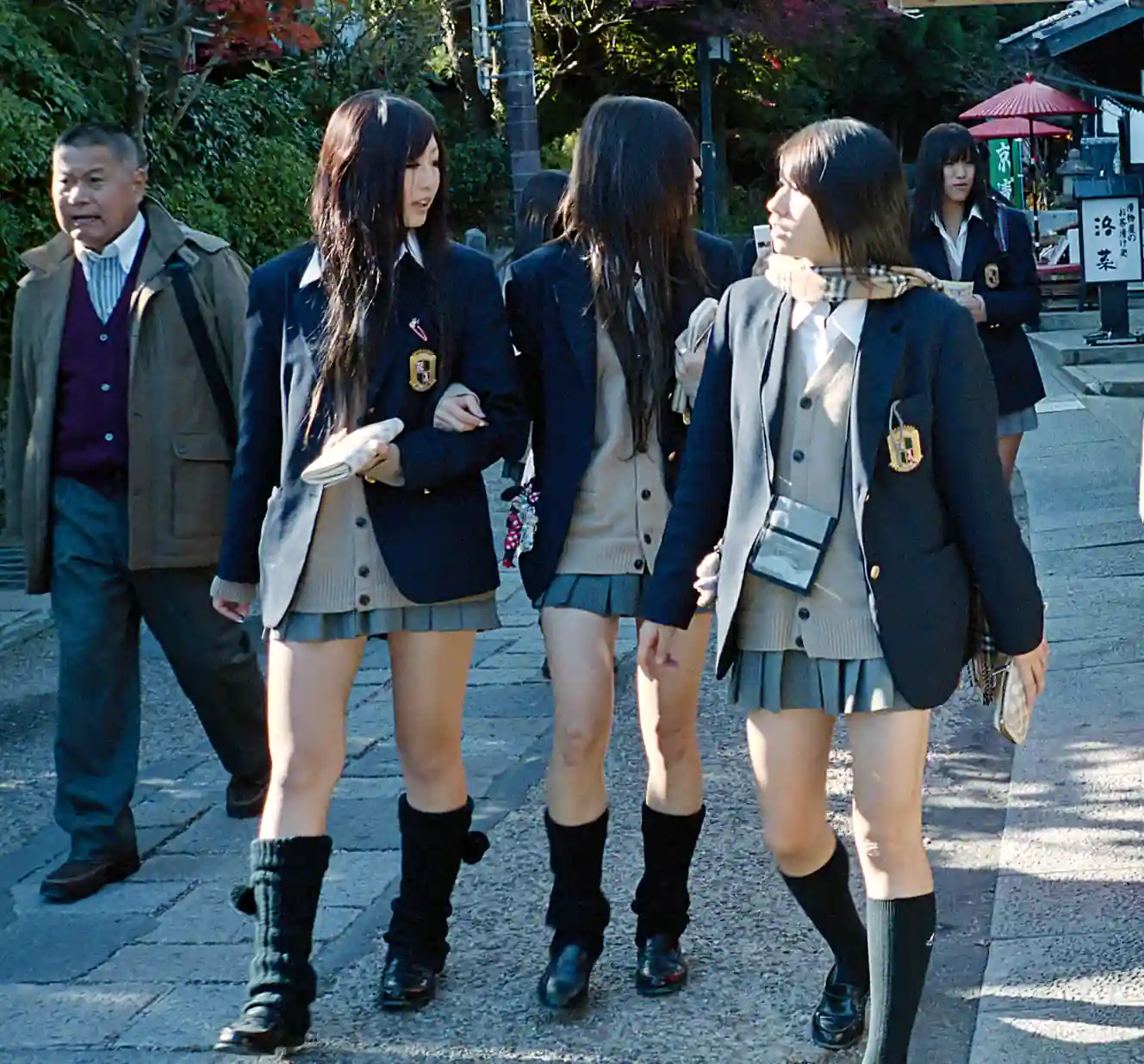 50-Year-Old Man Sues High School Girl He Believed Was His Girlfriend